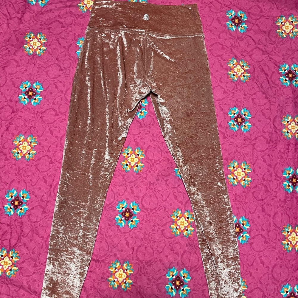 Lululemon wunder under special edition crushed velvet cranberry pink 8 legging